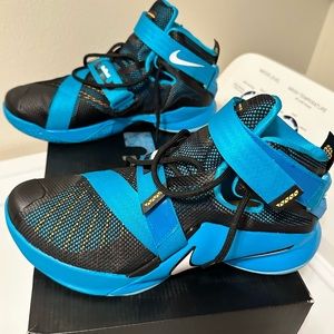 Nike LeBron Soldier 9